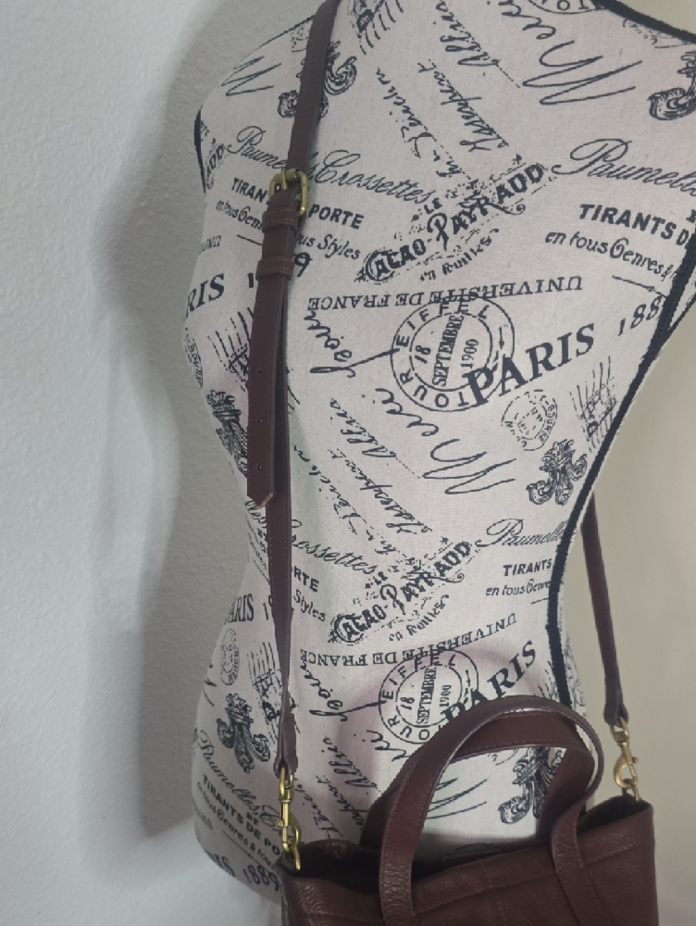 Lucky Brand Dark Brown & Gold Hardware 100% Leather Small Crossbody Bag (EUC)✨️ - Picture 4 of 13